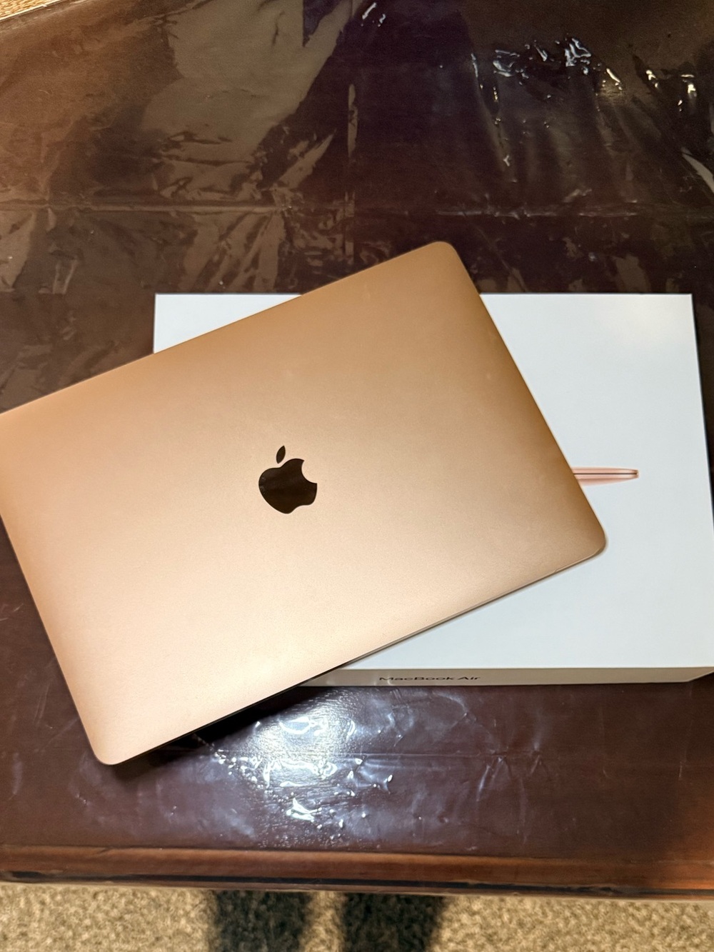 Apple MacBook Air 13.6 8GB 256GB Like New Rose Gold with original box